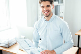 Bewerbung als Industriekauffrau: Gratis Vorlagen und Tipps