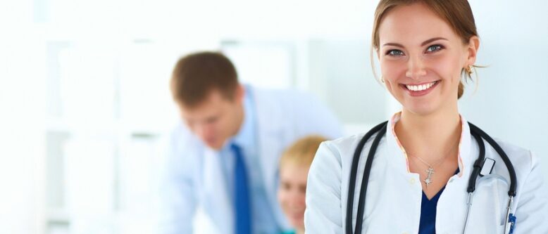Bewerbung zur Ausbildung als Medizinische Fachangestellte: Tipps & Muster