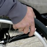 Rollstuhl beantragen bei Pflegegrad 2: Kostenfreie Vorlagen